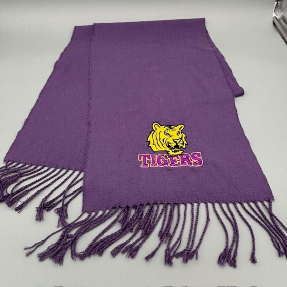 Ladies LSU Tigers Purple Logo Scarf w/Fringe